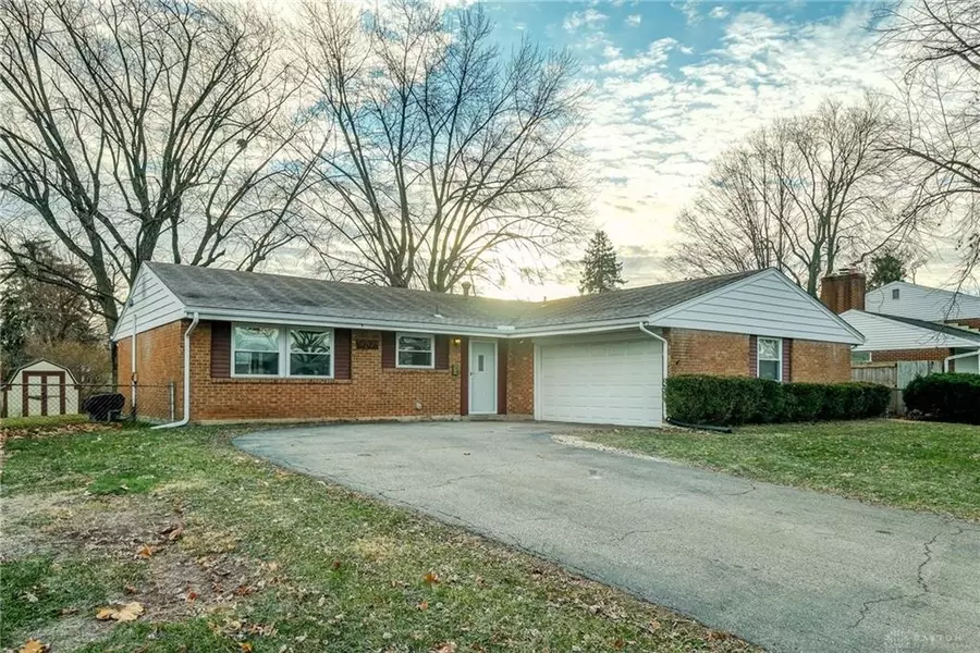 5700 Hollyhock Drive, West Carrollton, OH 45449