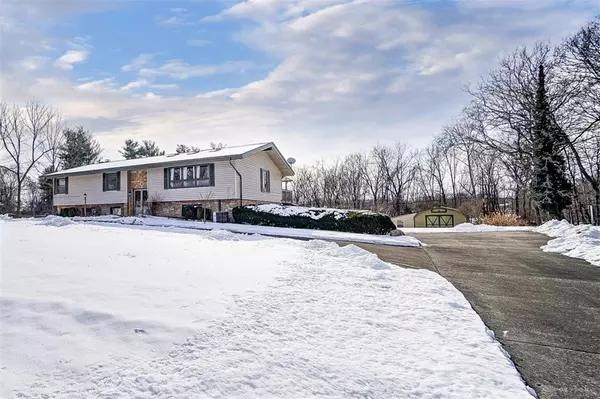 5585 Winshire Terrace, Sugarcreek Township, OH 45440