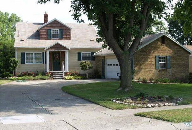 749 Greenview Drive, Tipp City, OH 45371