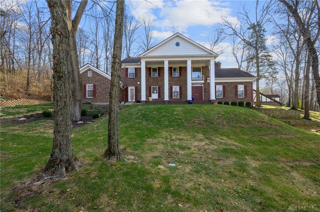 1955 Kresswood Circle, Kettering, OH 45429