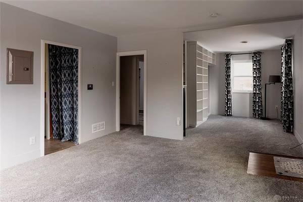 Yellow Springs Vlg, OH 45387,106 Tower Court