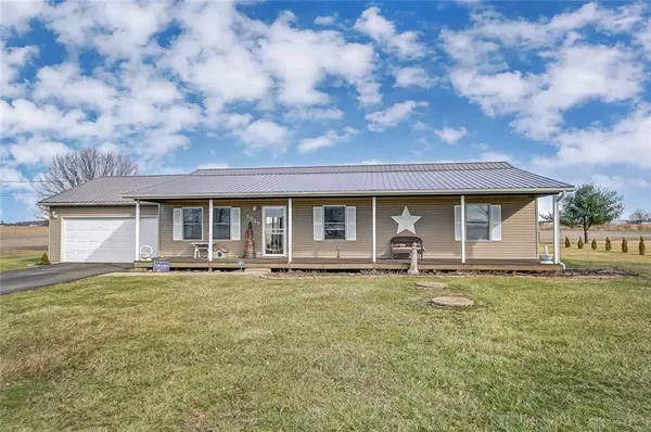 1050 Fletcher Pike, South Charleston, OH 45368