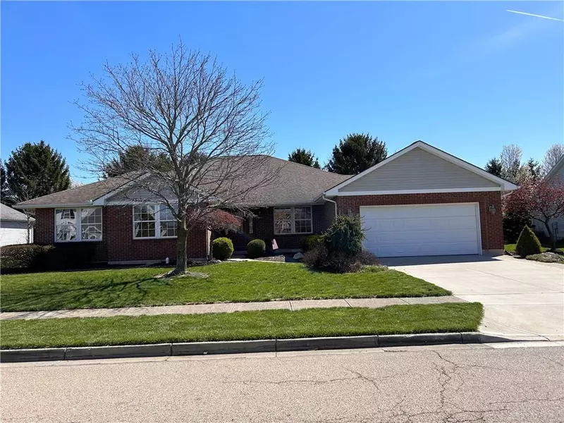 512 Sterling Meadows Place, Brookville, OH 45309