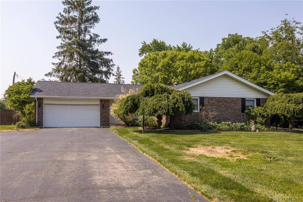 340 W Pinehurst Drive, Tipp City, OH 45371