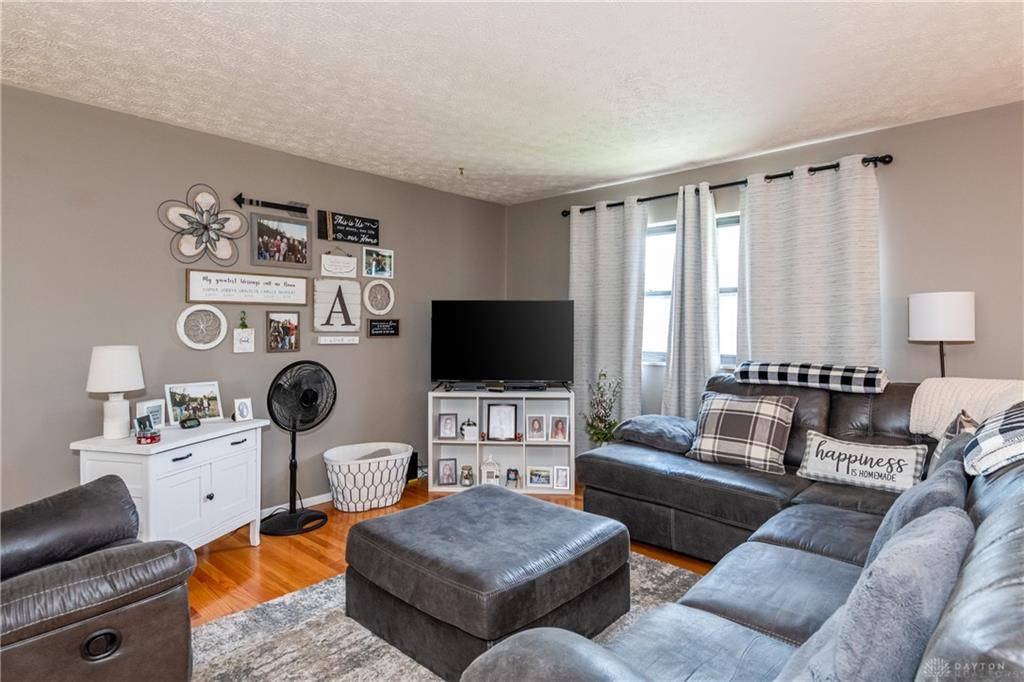 Dayton, OH 45431,826 Twin Oaks Drive