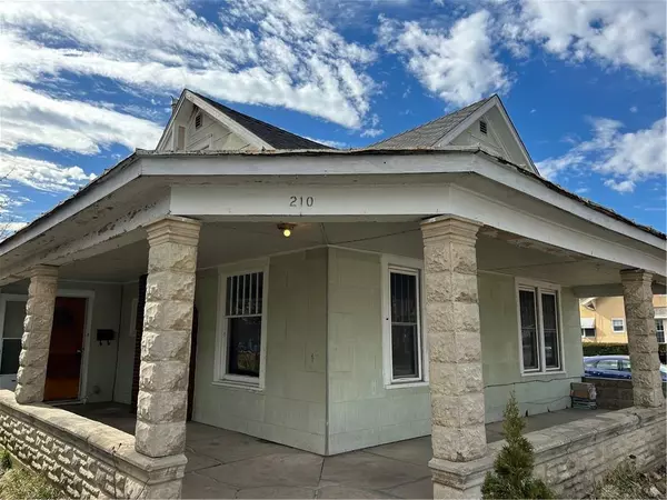 210 W Washington Street, New Carlisle, OH 45344