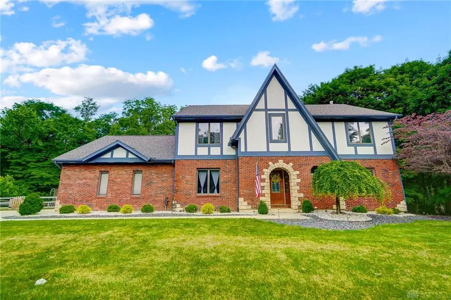 1079 Berryhill Road, Bellbrook, OH 45305