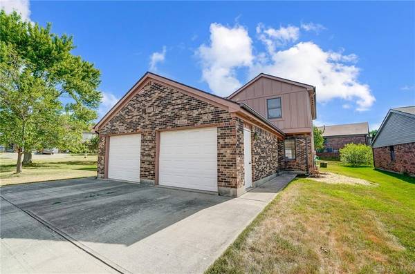 3162 Cymar Drive, Beavercreek, OH 45434