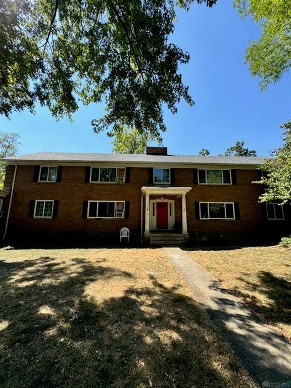 5039 Far Hills Avenue, Dayton, OH 45429