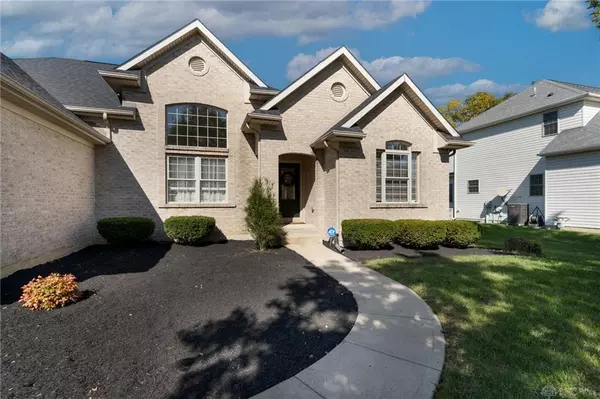 2216 Tourney Trail, Beavercreek, OH 45434