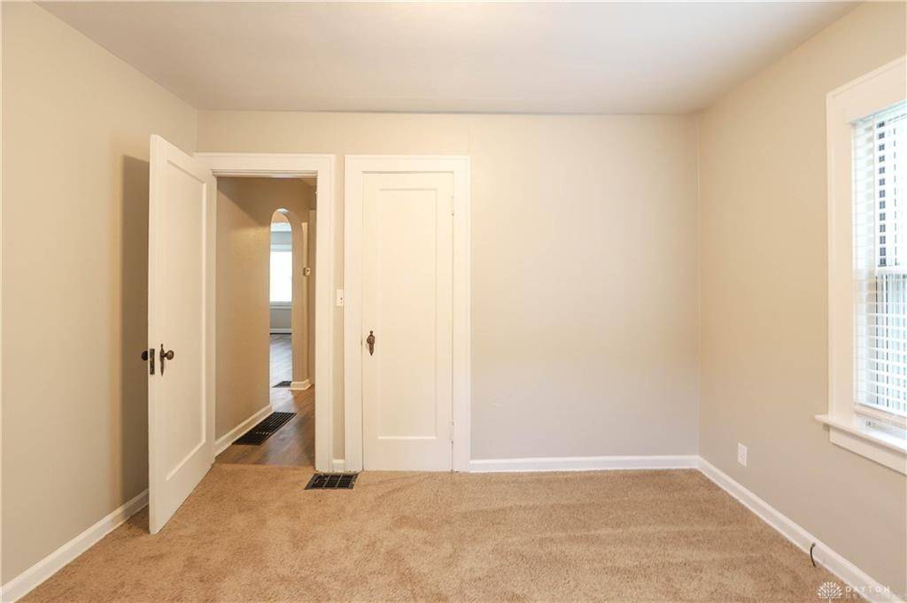 2200 Kensington Drive, Dayton, OH 45406