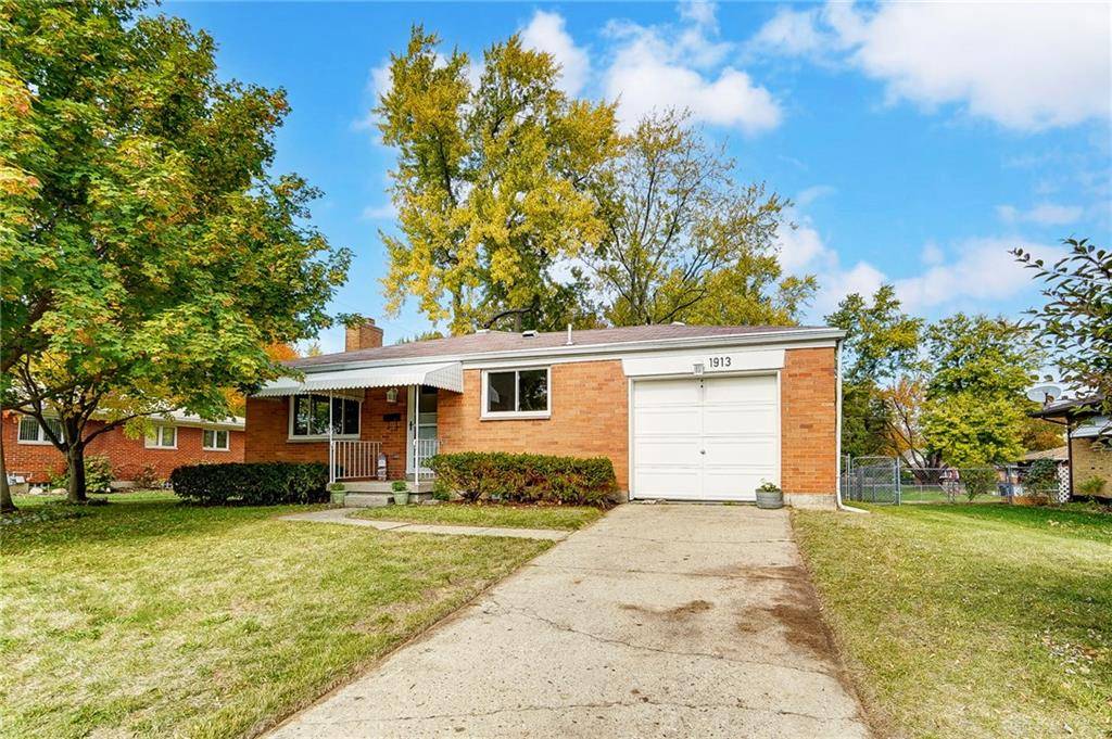 1913 Echo Woods Court, Kettering, OH 45429