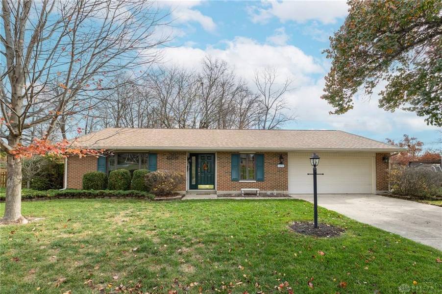 1038 Crestwood Hills Drive, Vandalia, OH 45377