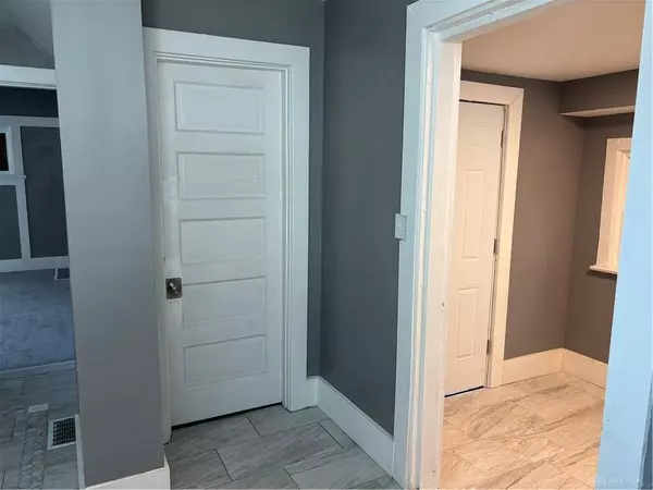 Dayton, OH 45405,105 E Elmwood