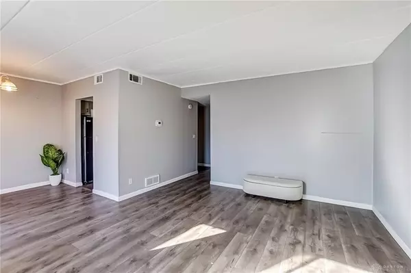 Dayton, OH 45449,1024 Hidden Landing Trail #E