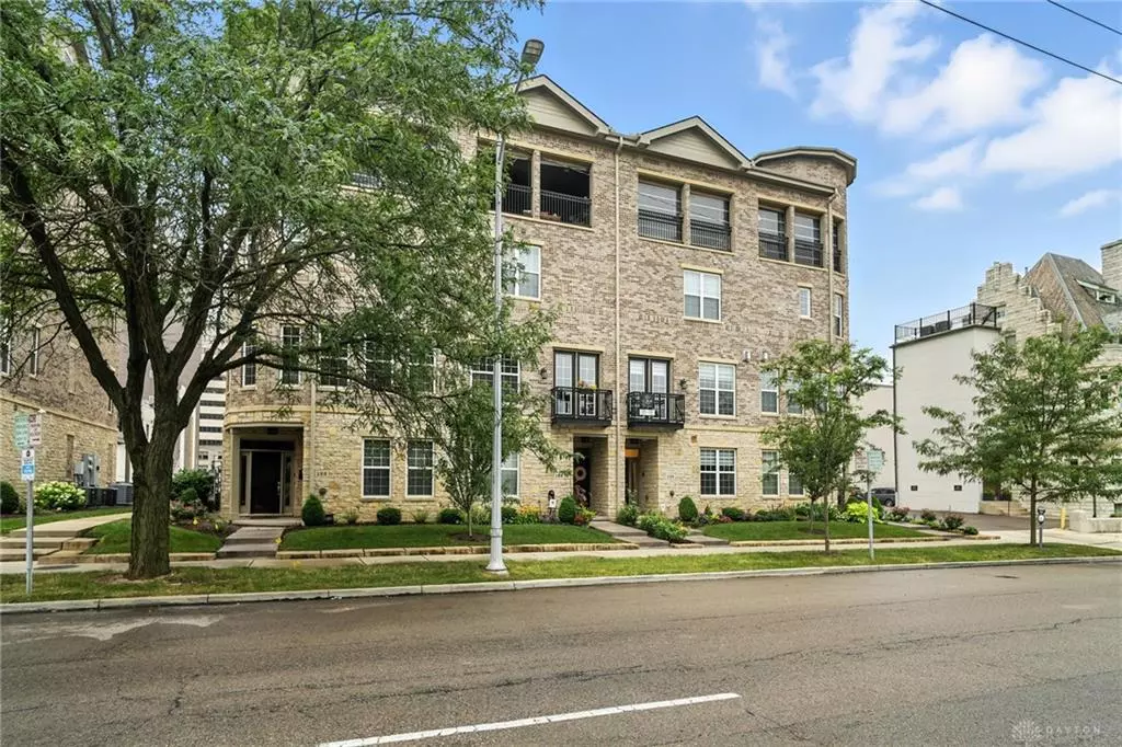 Dayton, OH 45402,128 W Monument Avenue