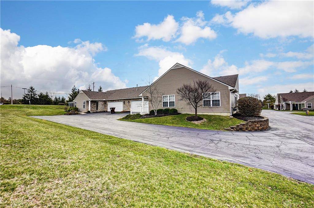 302 Trails Way #27, Miamisburg, OH 45342