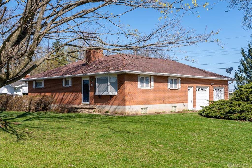 11 Greeneview Drive, Jamestown Vlg, OH 45335