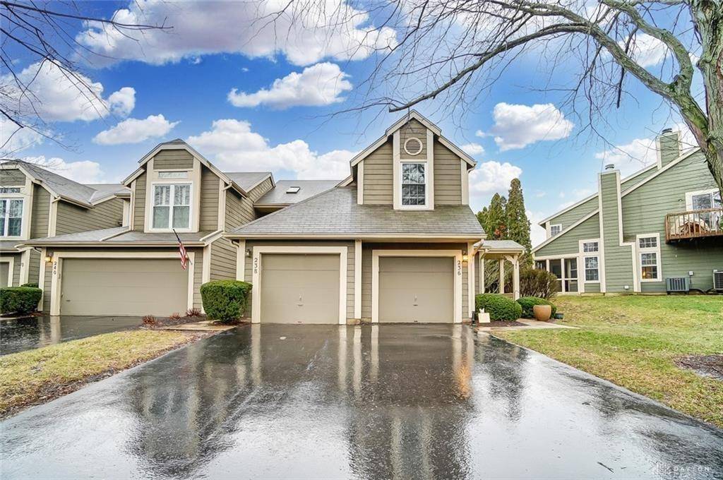 238 Queens Crossing, Dayton, OH 45458