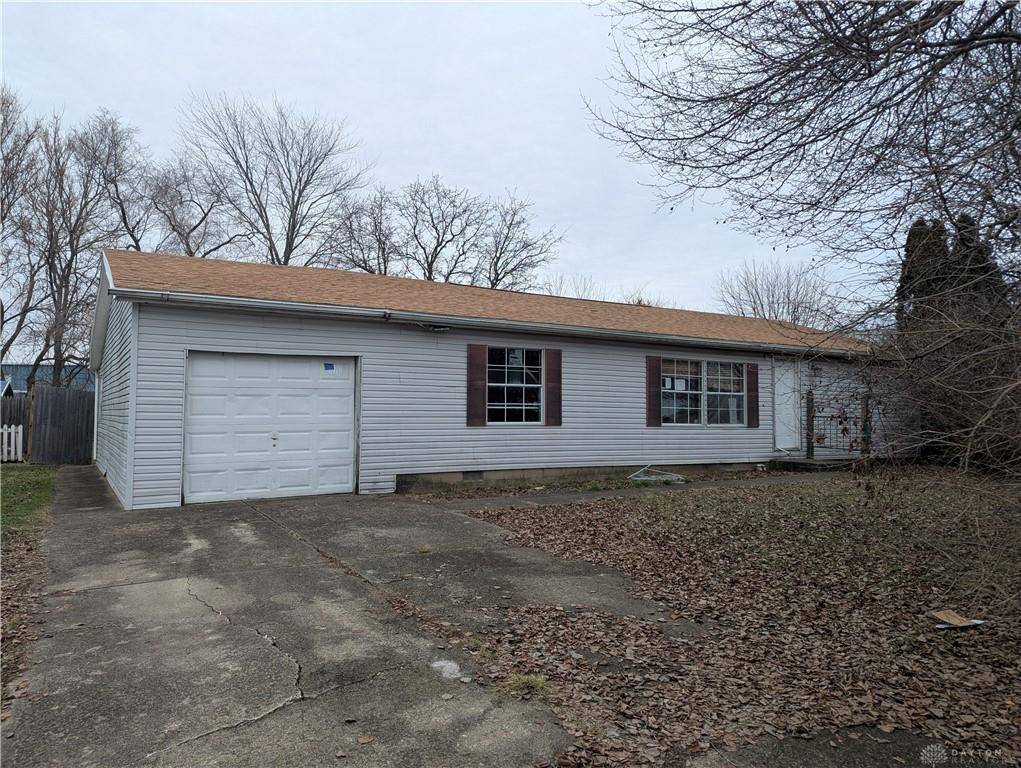 18 Hunt Drive, Sabina, OH 45169