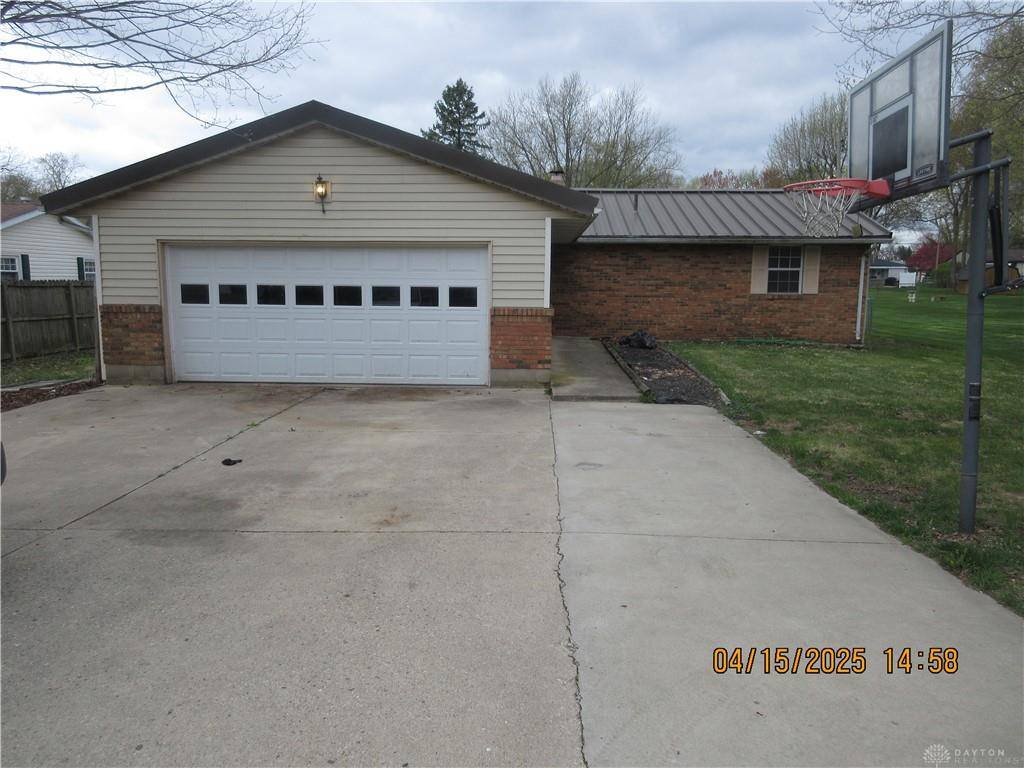 157 Oaksmere Street, Springfield, OH 45503