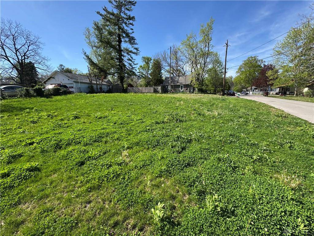 829 Englewood Drive, Englewood, OH 45322