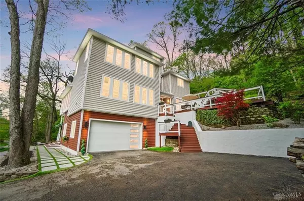 10717 Bentley Pass Lane, Symmes Twp, OH 45140