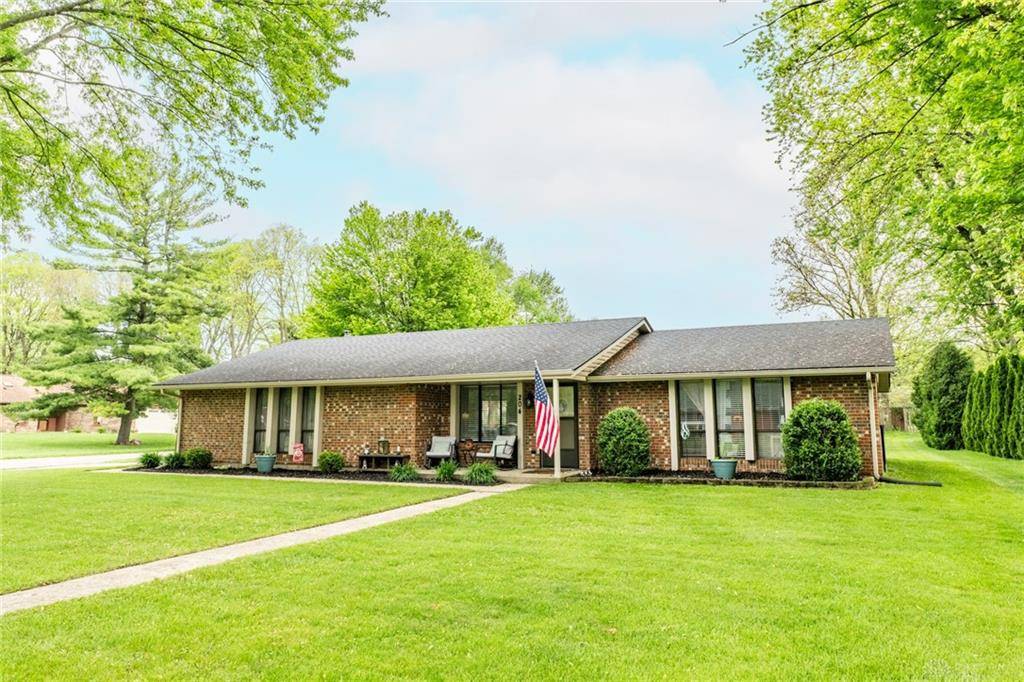 204 Sunnybrook Trail, Enon Vlg, OH 45323