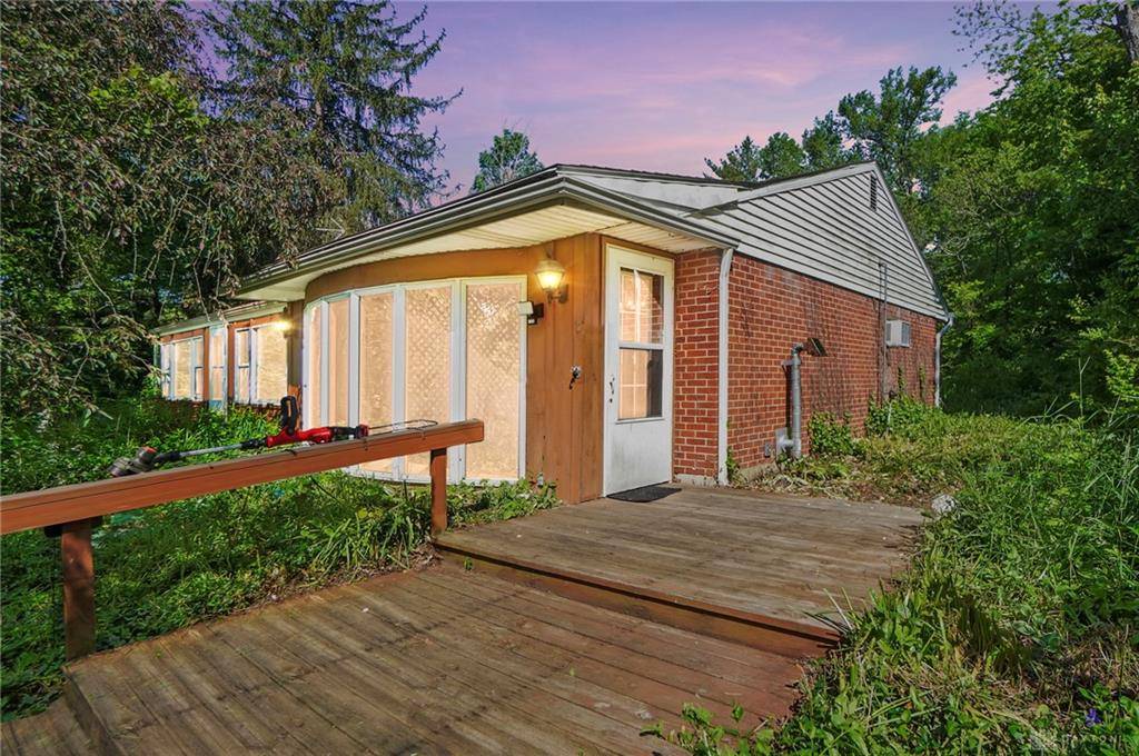 3620 Old Winchester Trail, Xenia, OH 45385