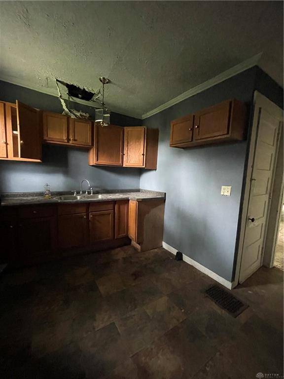 Dayton, OH 45402,404 Oxford Avenue