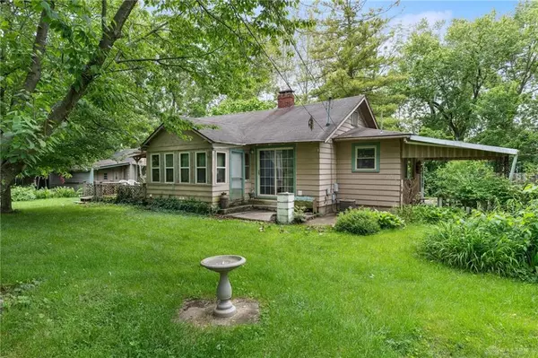 3901 Roslyn Avenue, Kettering, OH 45429