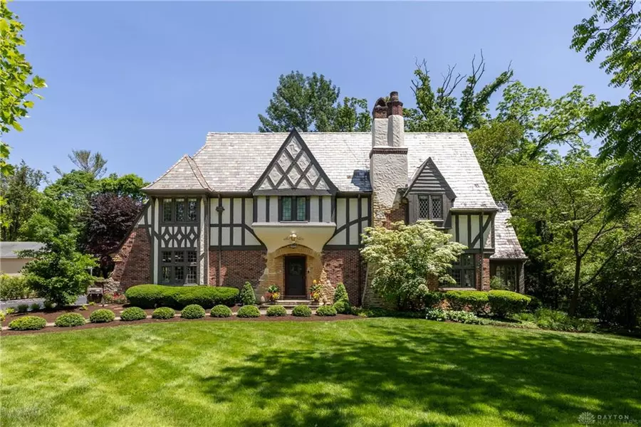 1500 Ridgeway Road, Oakwood, OH 45419