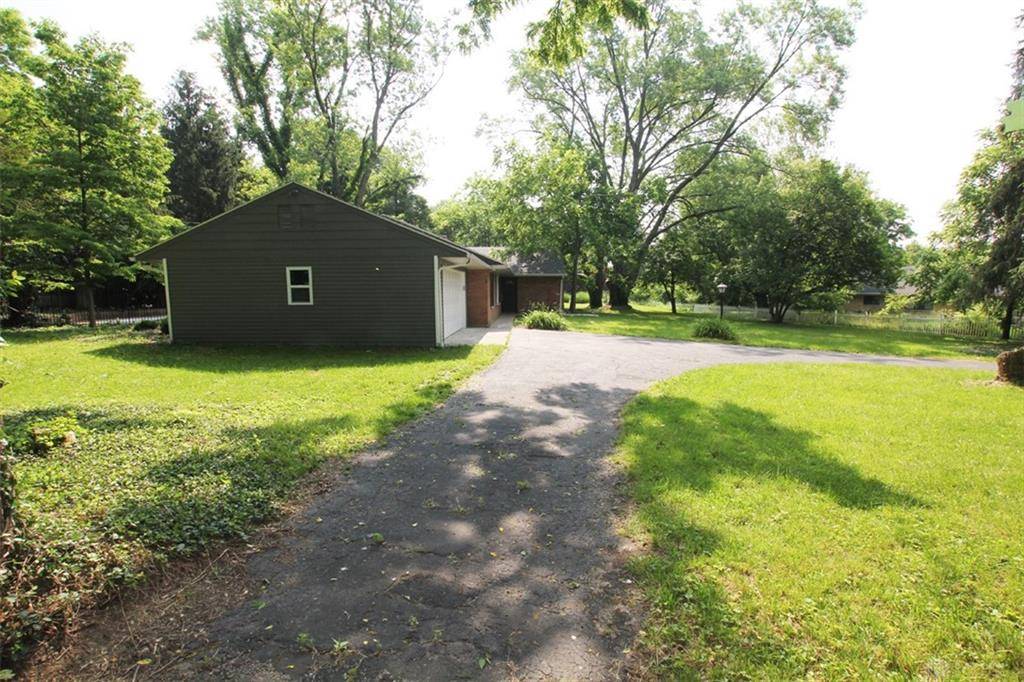 Dayton, OH 45429,5292 Little Woods Lane