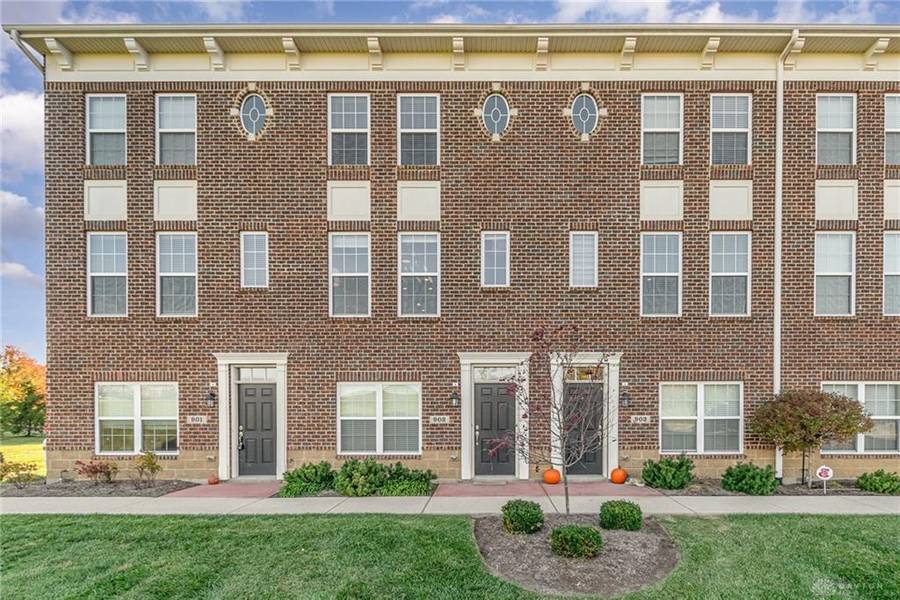 902 Brownstone Row, Springboro, OH 45066
