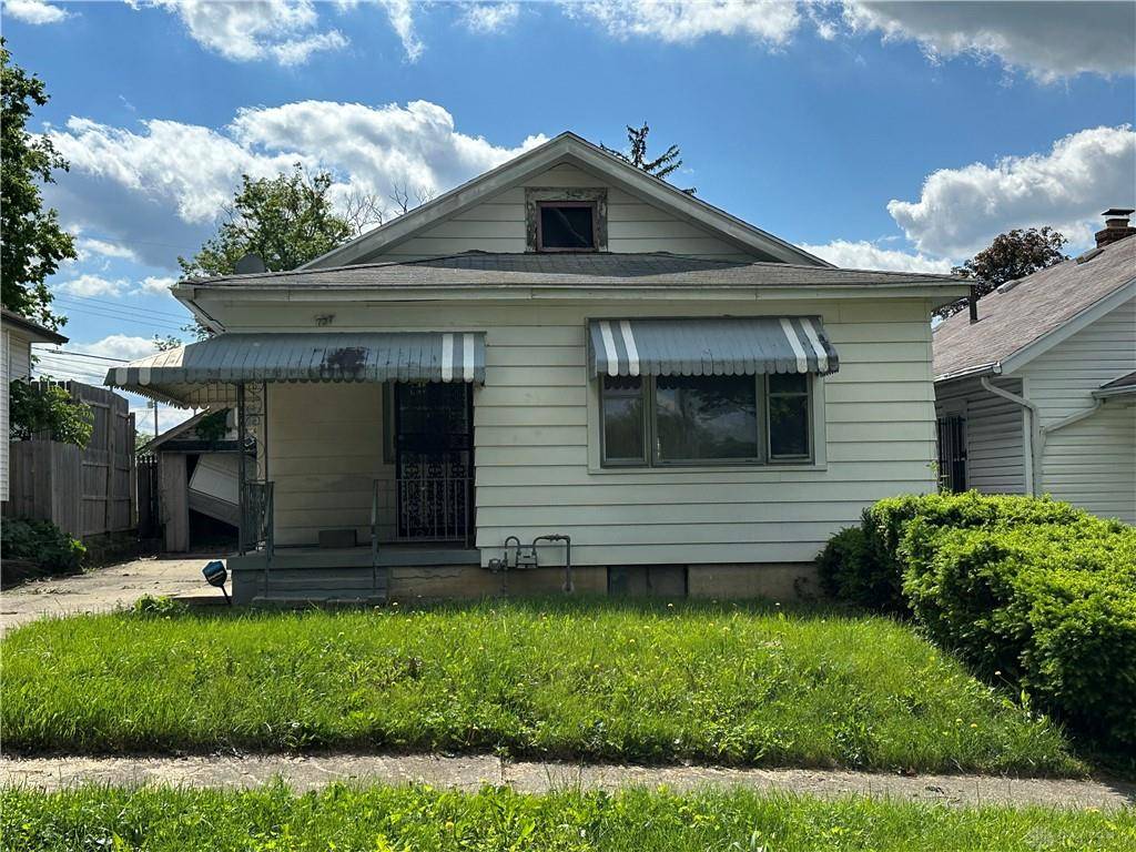 737 Oakleaf Drive, Dayton, OH 45417