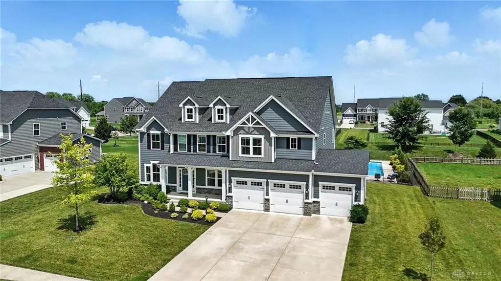 840 Acorn Drive, Sugarcreek Township, OH 45440