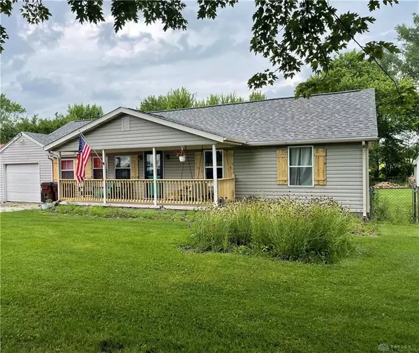 6687 E Singer Road, Huber Heights, OH 45424