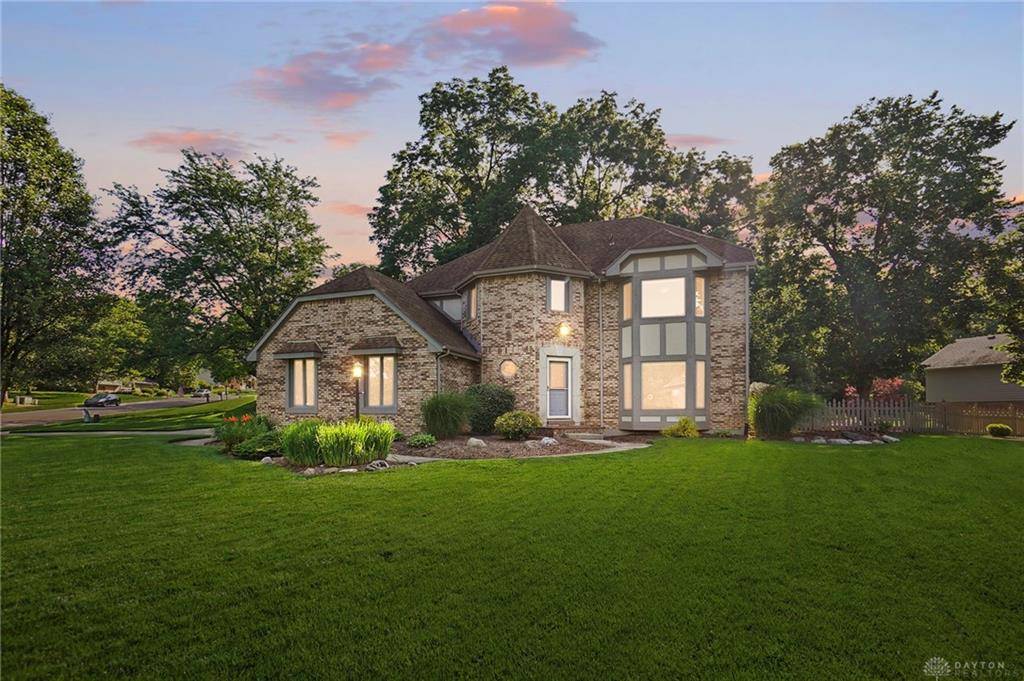 1101 Fox Chase Court, Centerville, OH 45459