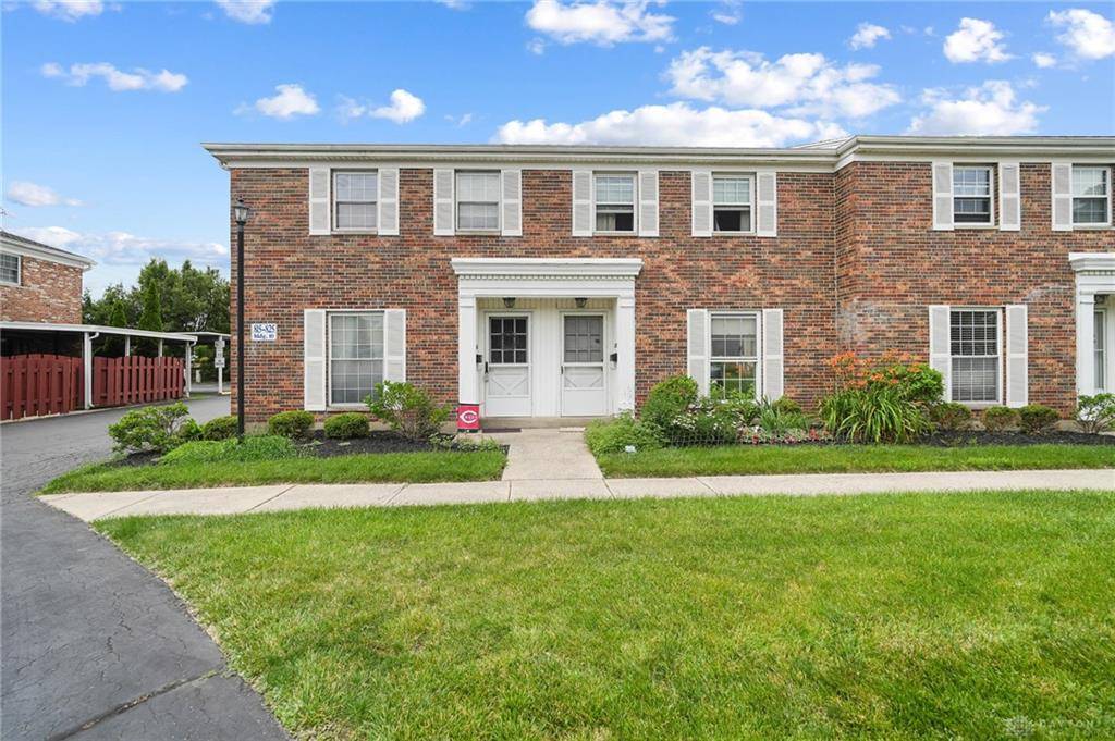 825 Clareridge Lane, Dayton, OH 45458