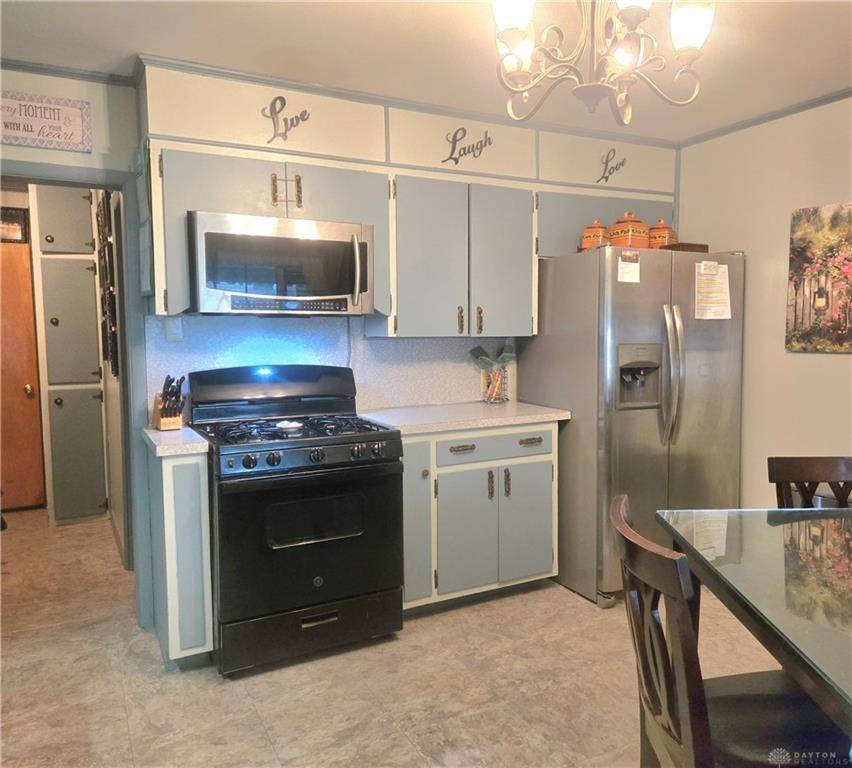 Wapakoneta, OH 45895,713 S Blackhoof Street