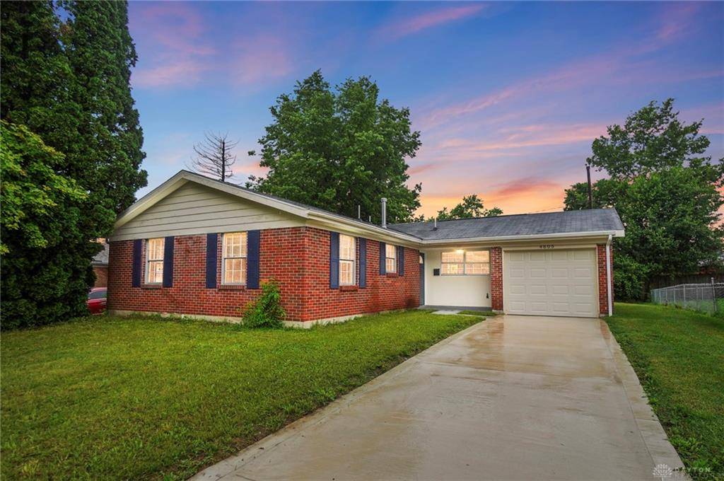 4605 College View Drive, Dayton, OH 45417