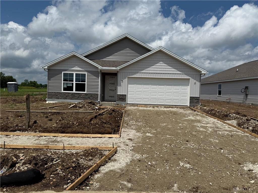 201 Lightfoot Court, New Carlisle, OH 456344