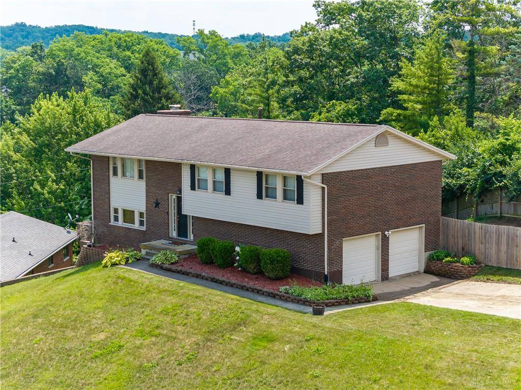 500 Lincoln Green Dr, West Carrollton, OH 45449