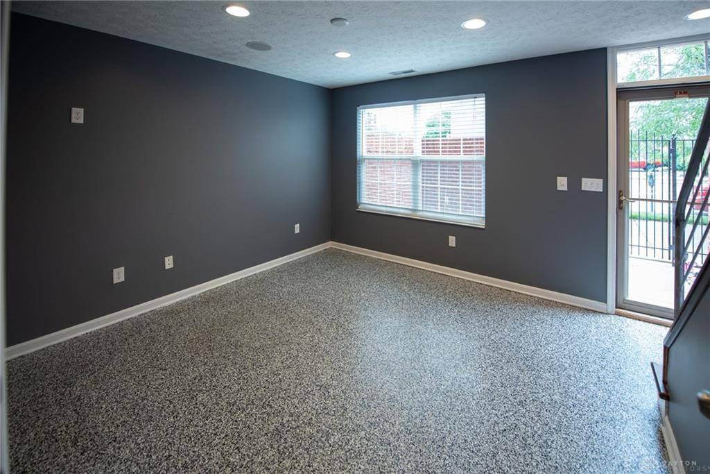 Dayton, OH 45402,237 E 1st Street