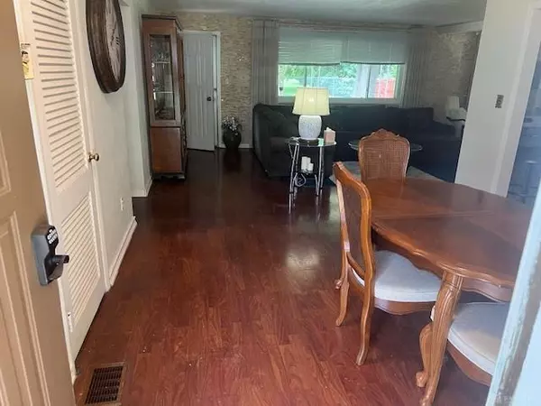 Dayton, OH 45426,717 Mapleside Drive