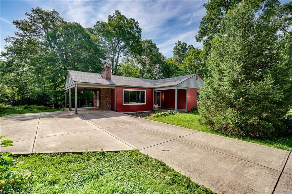 1858 Shady Lane, Beavercreek, OH 45432
