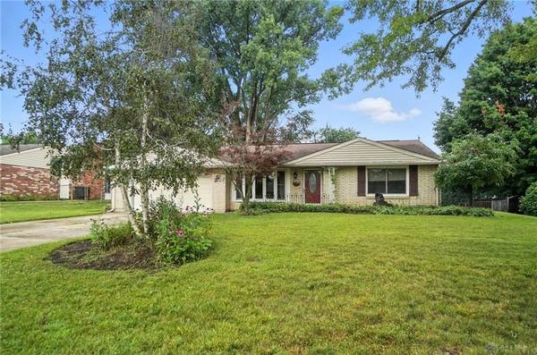 2151 Plantation Trail, Bellbrook, OH 45305