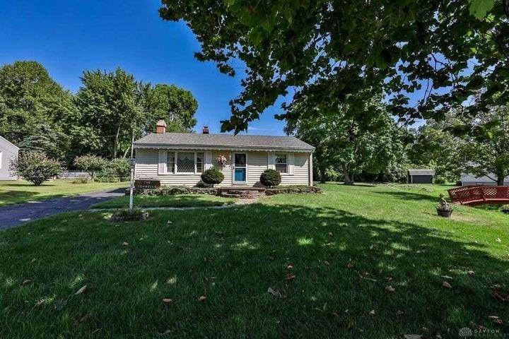402 Green Acres Drive, Springfield, OH 45504