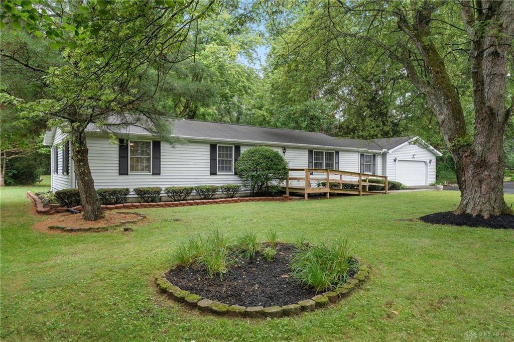 11598 Highland Hills, Hillsboro, OH 45133