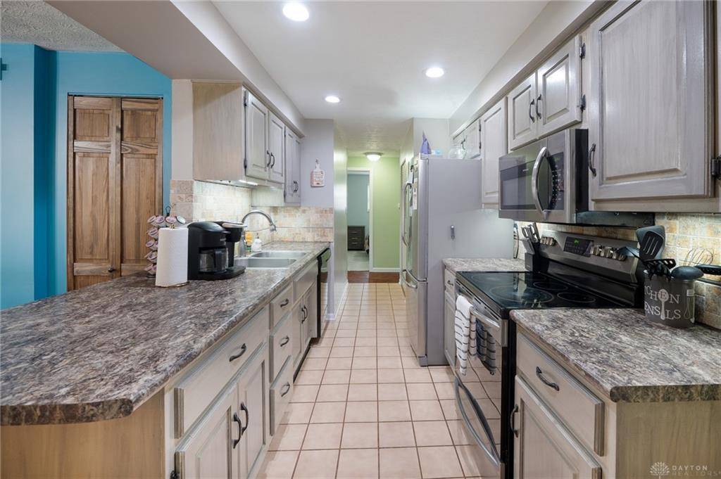 Englewood, OH 45322,1038 Heathwood Drive